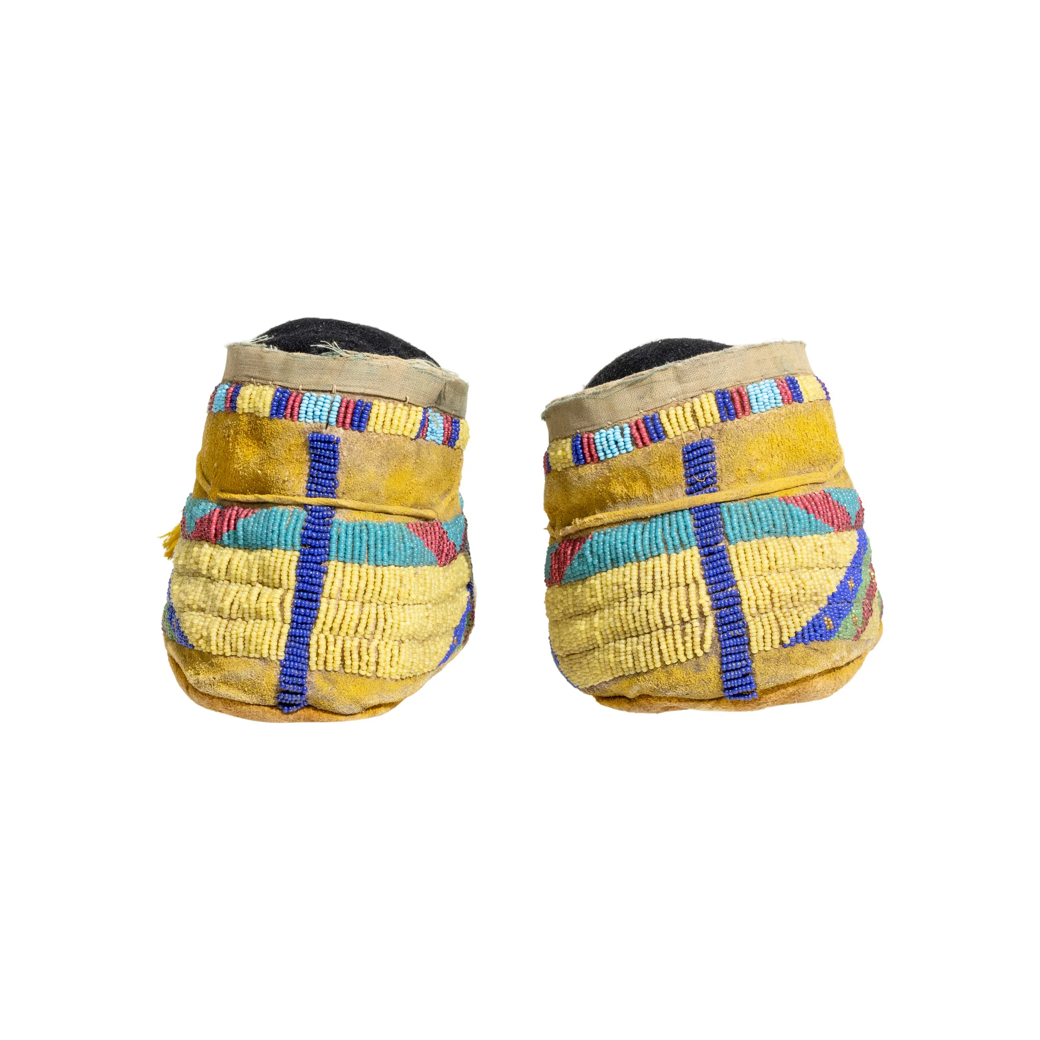 Assiniboine Beaded Moccasins - Image 4